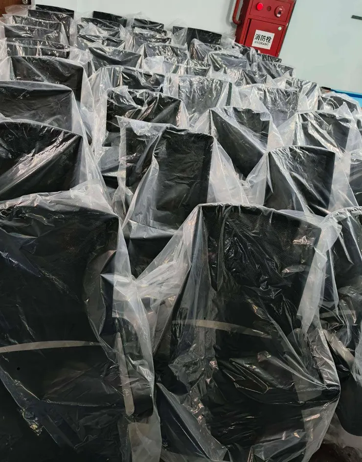 八十多張新椅進駐宿舍