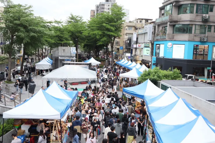 2026年花蓮四季好頻夏季場5月8日週末在台北捷運中山站「心中山線形公園」圓滿完成,為期三天的活動,現場攤商總業績近百萬元大關。