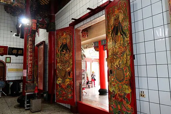 莊嚴的門神（圖片截圖於網路）