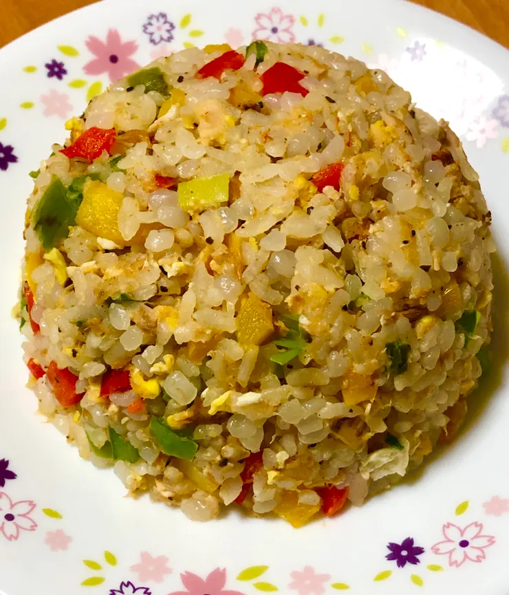 蒟蒻米+白米飯~五彩繽紛的低醣炒飯,滿滿的植化素。