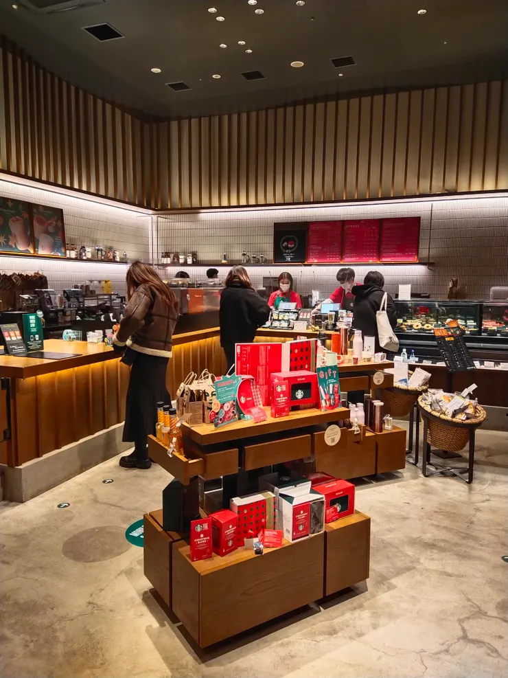 旅途中只要進到星巴克，就感到讓人放心