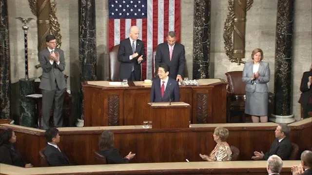 2015年4月30日安倍晉三於美國國會演講（照片來源：安倍晉三臉書）