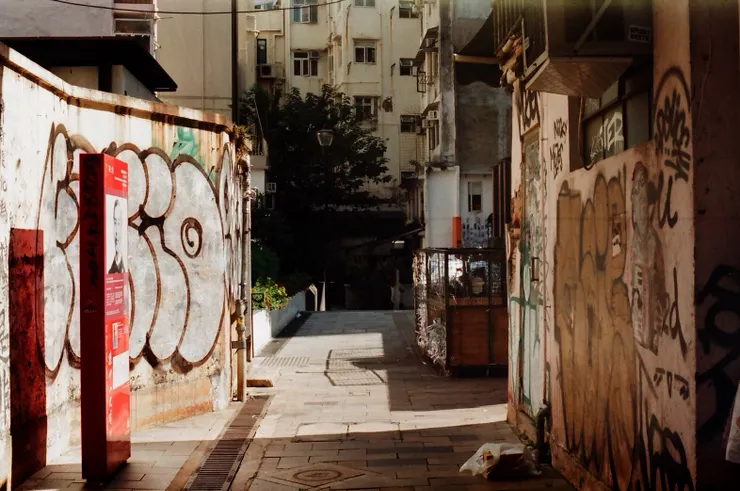 多年前在香港留下的少數影像。／黃曦