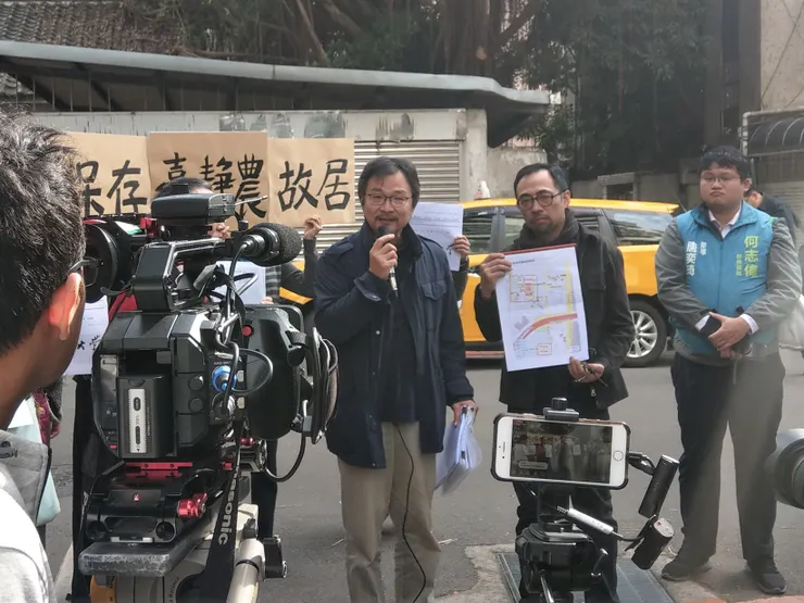 提報人文史工作者陳勤忠建築師、孫啟榕建築師(筆者拍攝於2020年1月22日文資現勘)