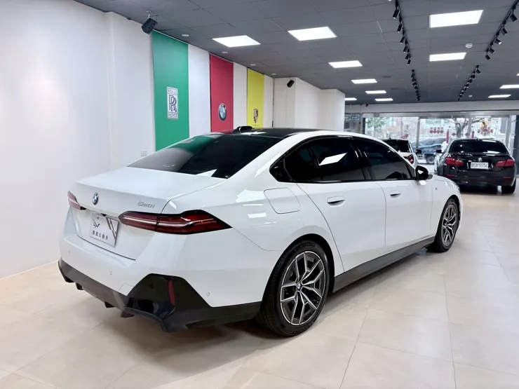 韓規 2024 BMW G60 520i 外匯車交車