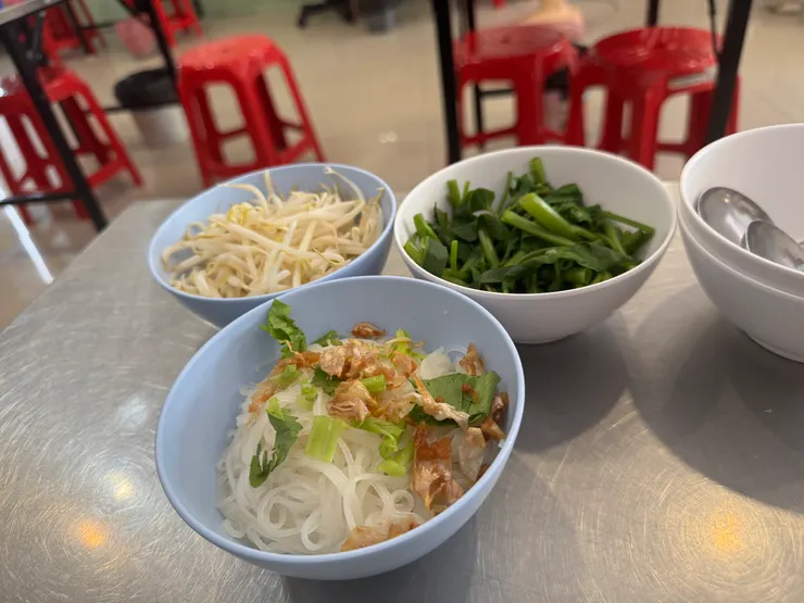 加點的米線跟青菜都有先燙過