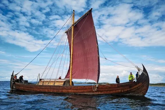 被複製出來的納爾船，在測試航行