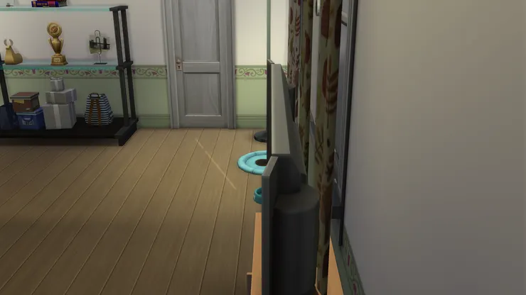 應該沒什麼人從這個角度拍電視機吧，而且通常這個位置都很多灰塵...