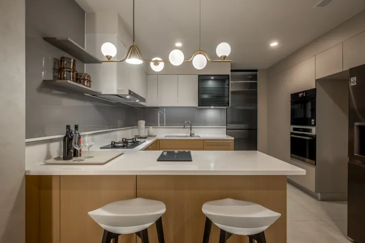 (原作品連結：EHO設計品牌，透天宅-現代簡約｜高雄EHO室內設計 – 銘埔富居)