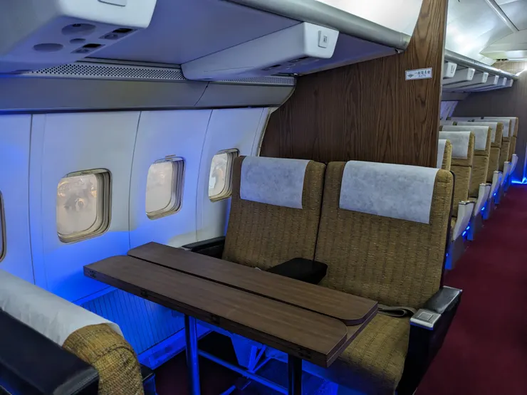 解鎖總統專機駕駛艙！實際探訪中美號內裝！右側國旗為什麼要反過來？／圖源：陳穩