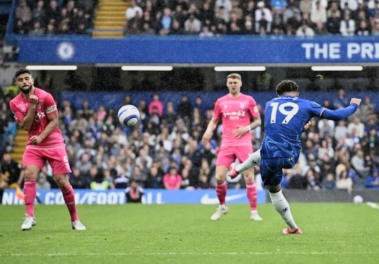 辛祖射入世界波助車路士追和2:2