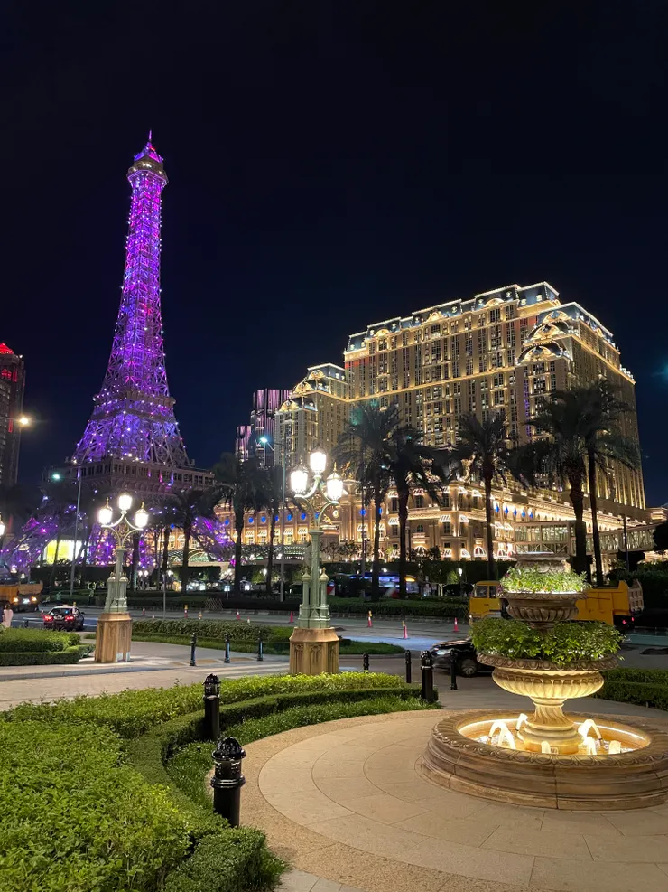 巴黎人酒店夜景。