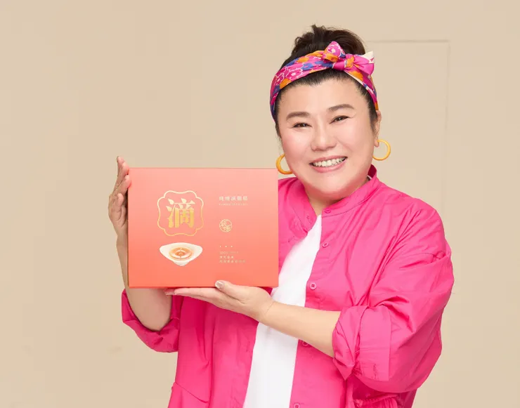 圖說:藝人林美秀最常喝「純煉原味滴雞精」,滴滴純粹100%無添加,清爽順口沒腥味的口感,讓她愛不釋手。(資料來源:純煉營養研究室)