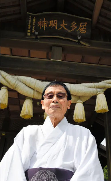 堪稱謙信研究第一人的花ヶ前盛明先生。(圖片來源:朝日新聞)