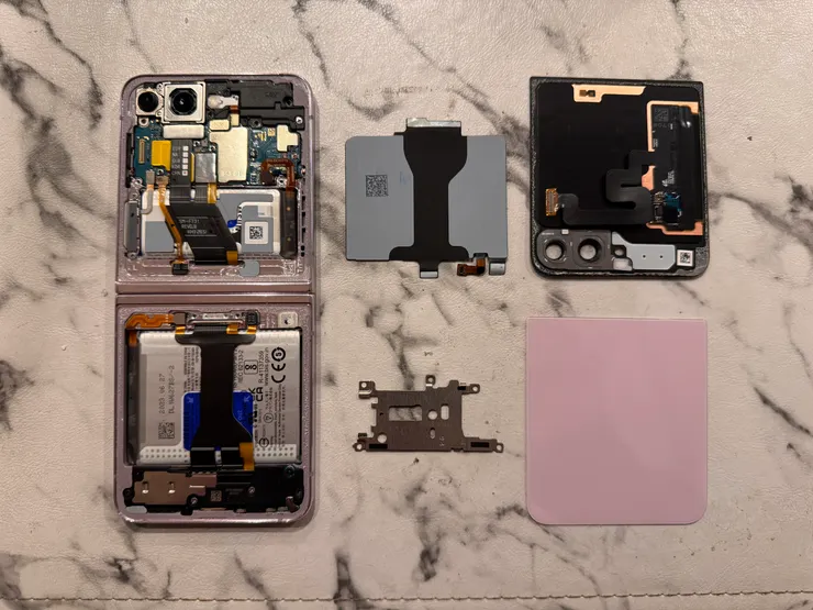 Z Flip 5轉軸排線維修案例