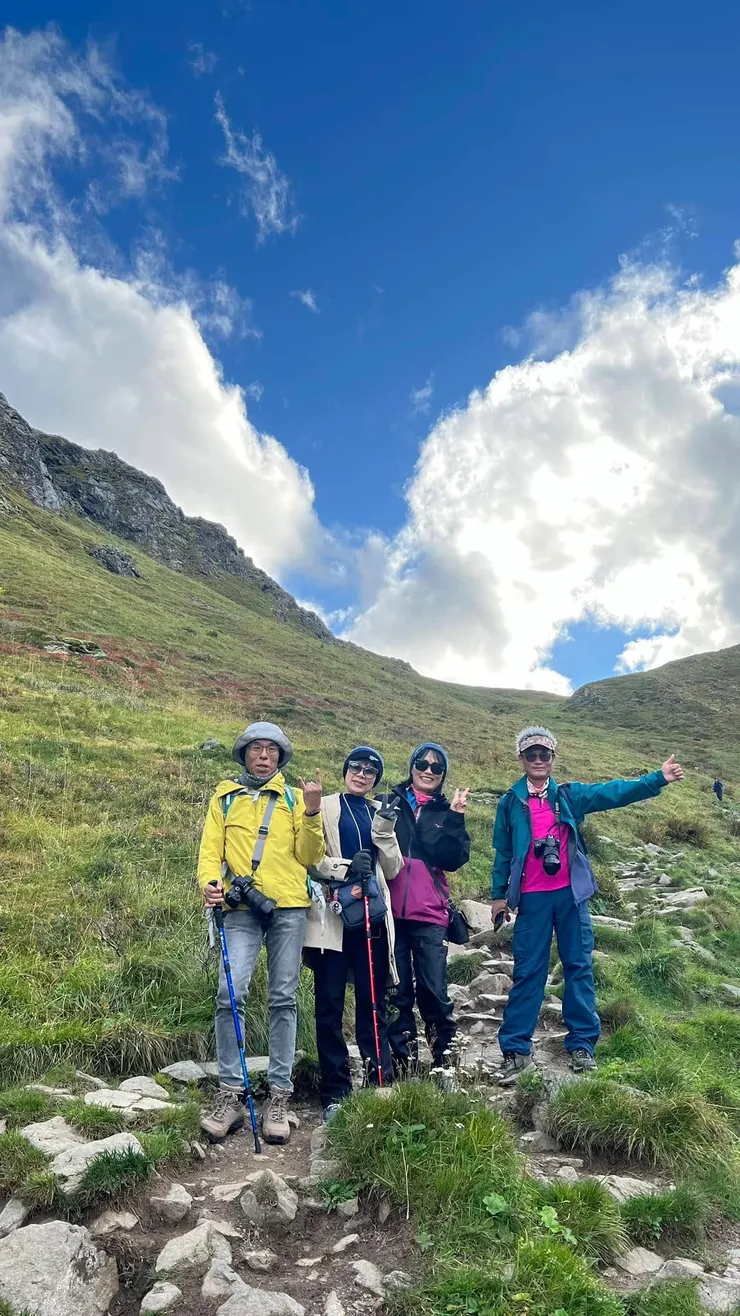 Ryten步道有好心山有幫忙拍照