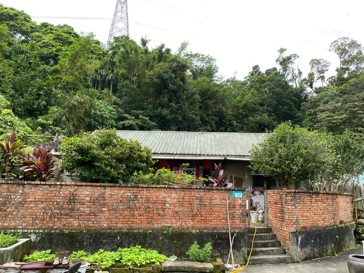 發現緣碑的林姓住戶