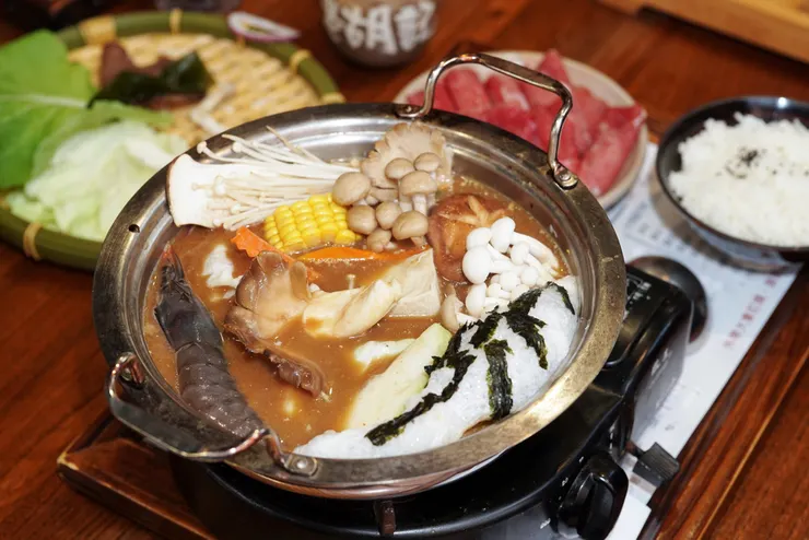 善化美食聚餐餐廳推薦：老胡記，環境典雅、餐點精緻，三杯梅香松