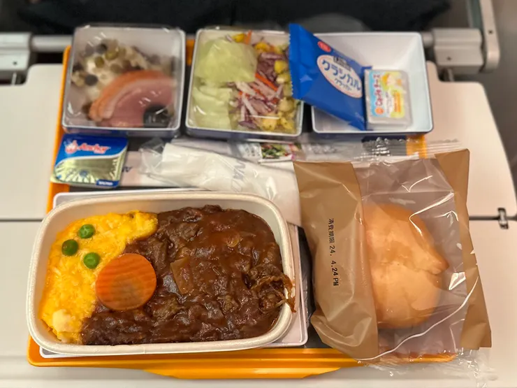 燉牛肉配蛋包飯（ビーフシチュー＆とろとろ玉子のオムライス Beef Stew & Omelet Rice）