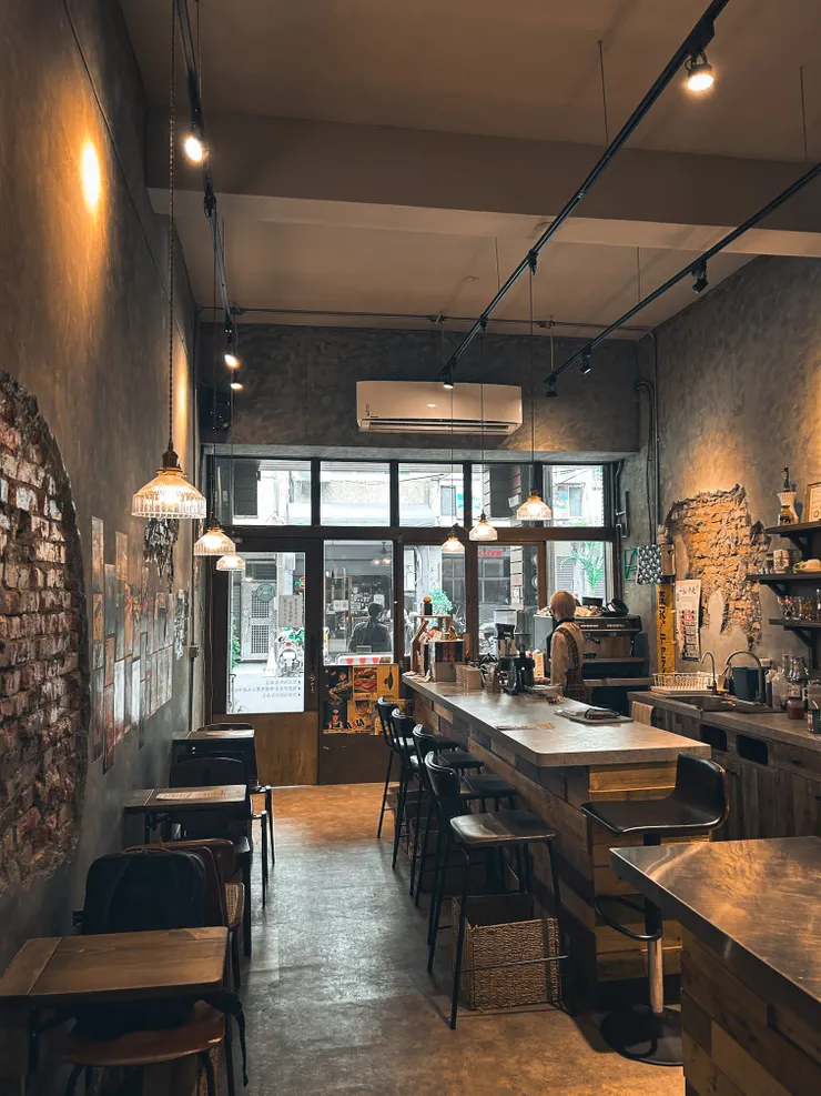 從店裡往外面拍