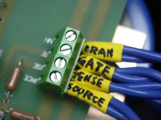 為了怕裝錯，每條線頭先標示清楚