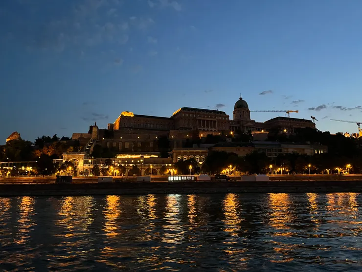 布達城堡夜景