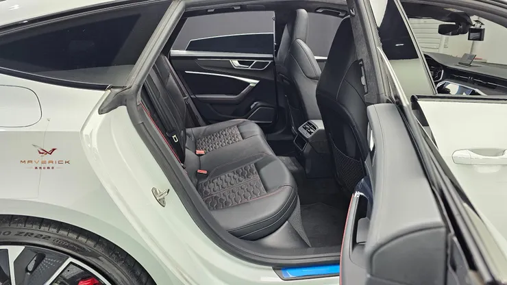 AUDI Rs7韓規外匯車