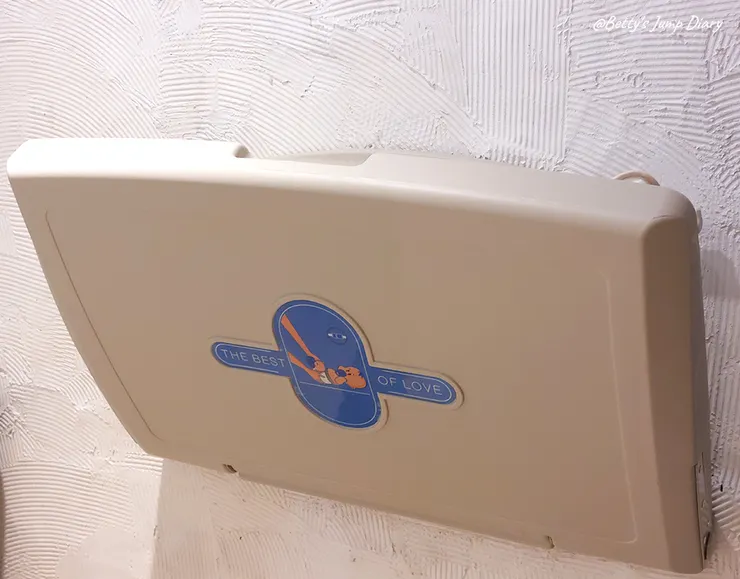 ▲龍潭「野薑花與貓」庭園餐廳/ 圖片來源:Betty's Jump Diary