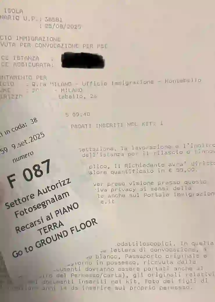 小張紙:警局號碼牌,後面A4紙:預約單