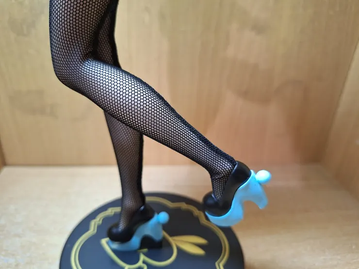 小腿與鞋子特寫