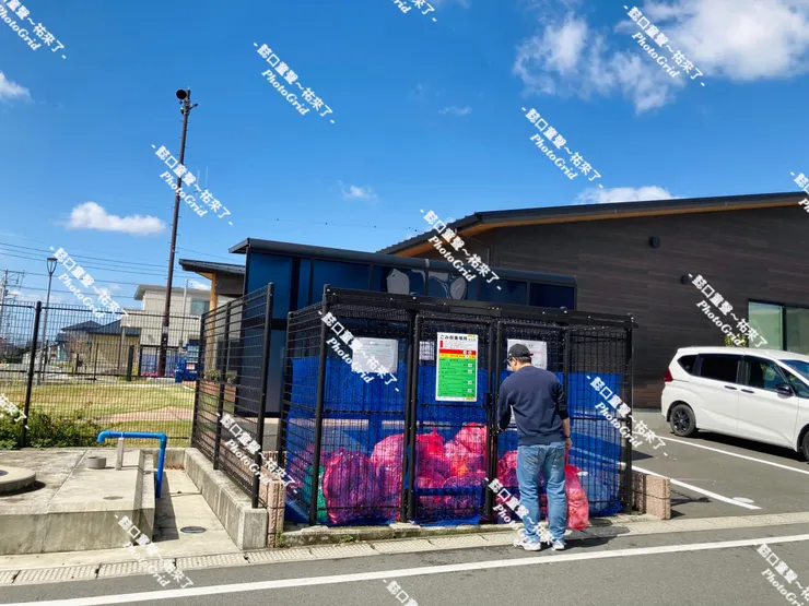 垃圾收運空間，自行倒垃圾。