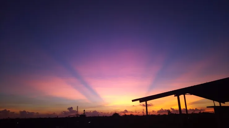 家中頂樓的夕陽,某天某年某貓拍攝的。