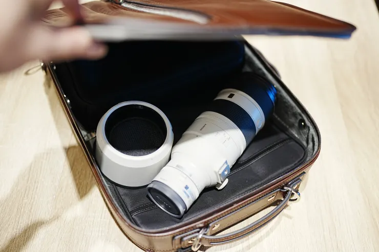 蓋起來後，反轉背包