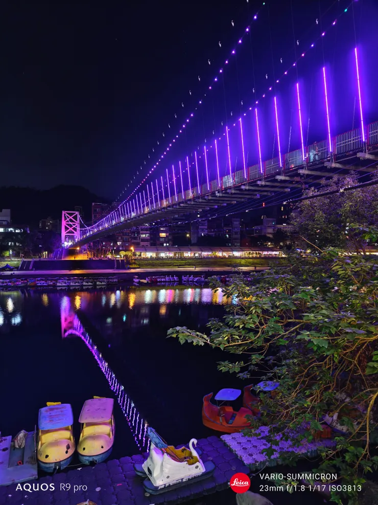 碧潭吊橋夜景(SHARP AQUOS R9 pro,23mm)