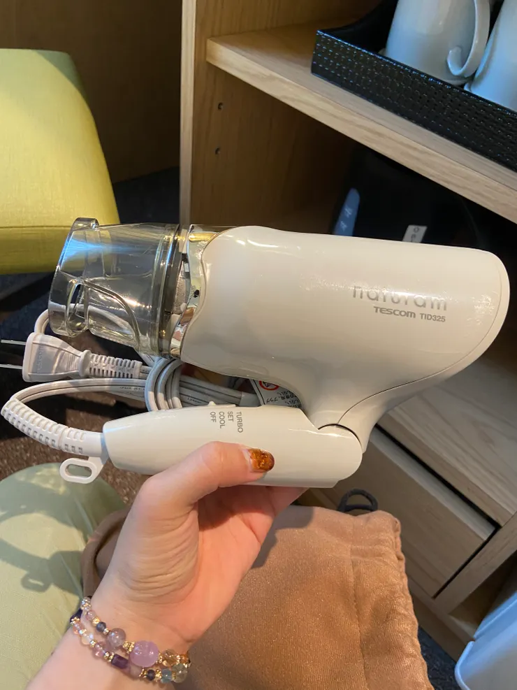 跟大浴池的吹風機不一樣(大浴池是Panasonic的)