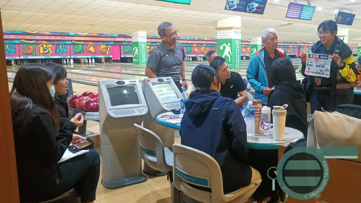 除定向越野外，就保齡球的成果讓少主相當滿意，即便考試途中，還遇上新北市政府警察局的政令宣導。