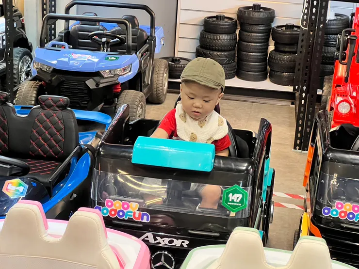 喜歡大車車的小寶貝