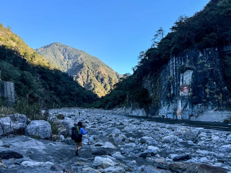 抵逹網友說的2D廟