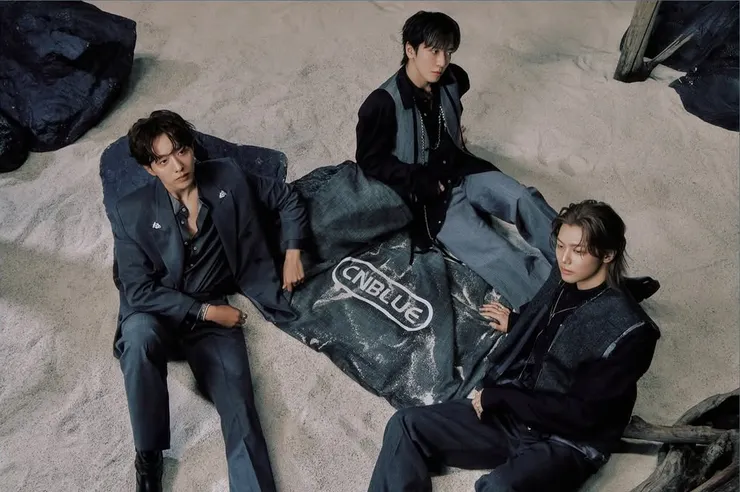 以「型男樂團」出道的 CNBLUE