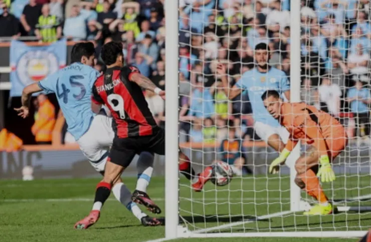 艾雲尼遜近門撞射入網助般尼茅夫領先1:0