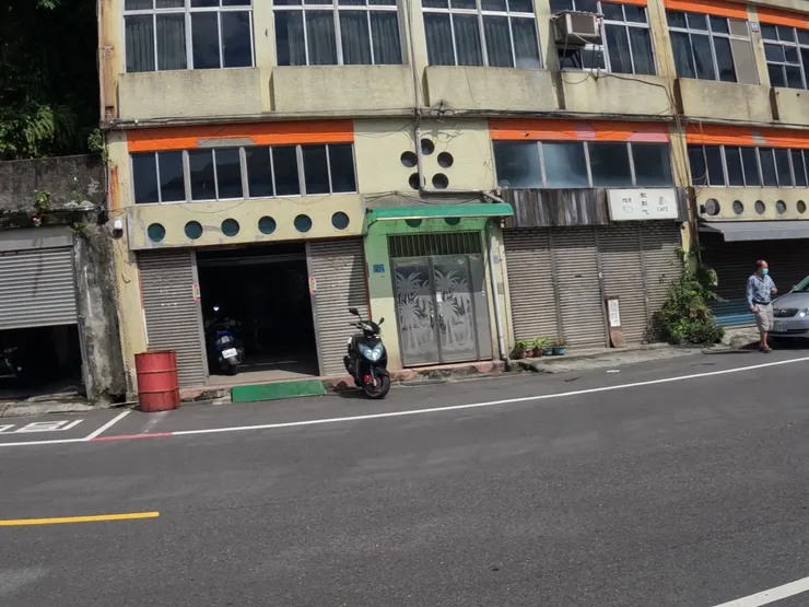 平日旅遊就是會有店家公休的風險。