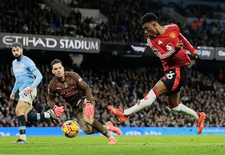 阿密特戴亞路完場前建功助曼聯反勝2:1