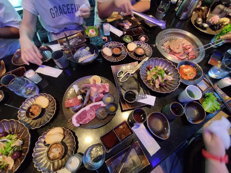 被食材塞滿的桌子！