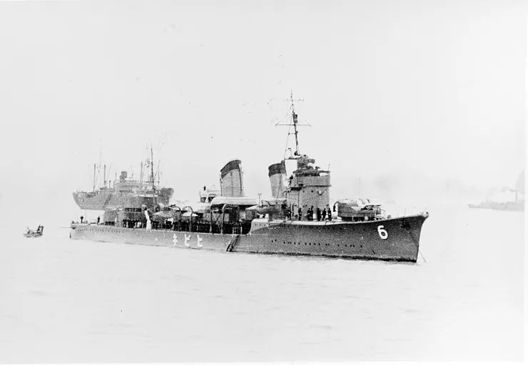 1930年代末，位於中國沿海的「響號」