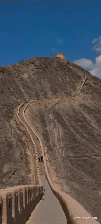 站在這往上看,真的超酷的!古人真的好厲害啊!