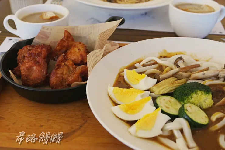 唐楊雞,外皮酥脆,肉質軟嫩,不輸隔壁炸雞洋行