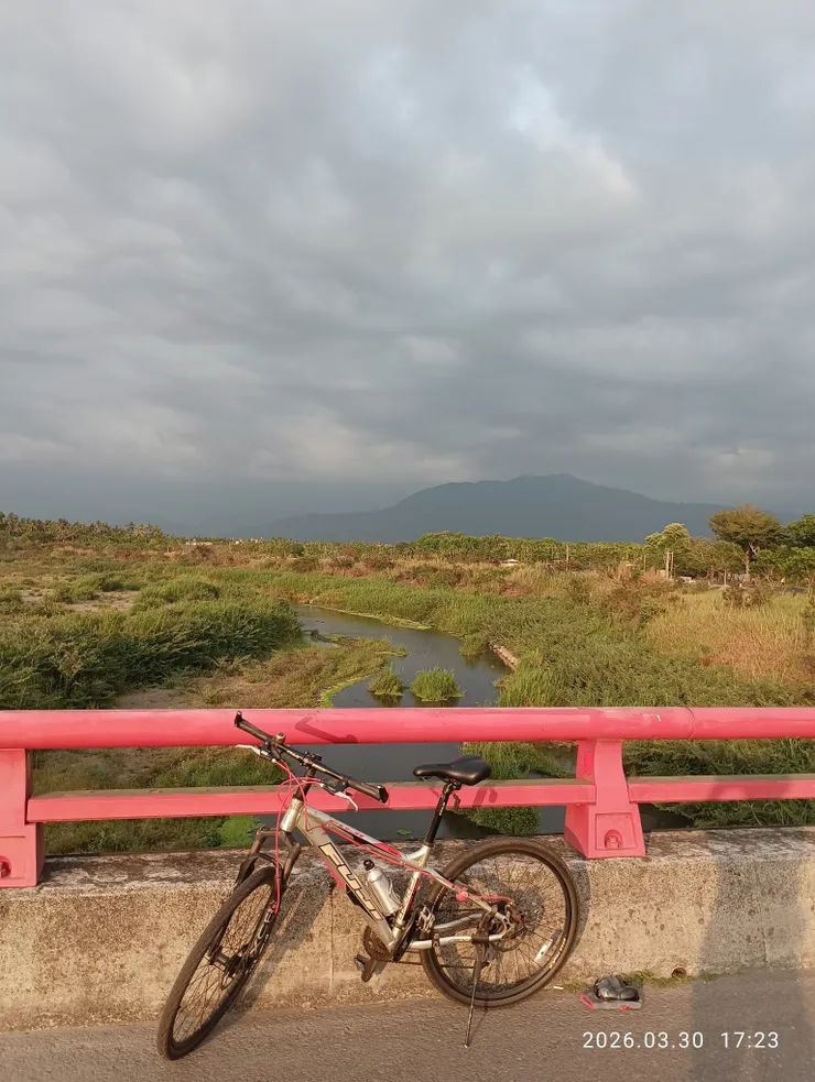 誰橋立月冷千山