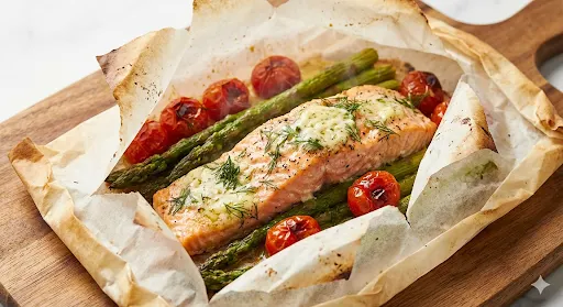 蒜香奶油紙包鮭魚時蔬