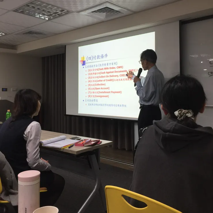 上課的日子全靠意志力度過