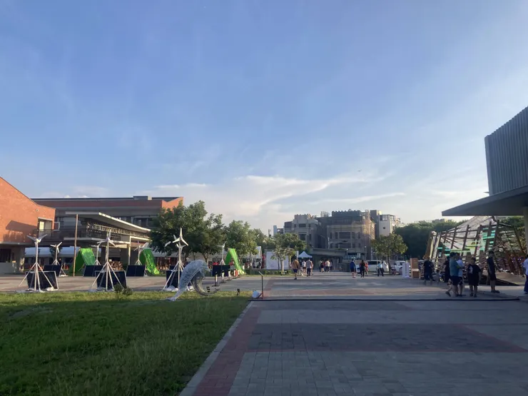 位於鹿江國際中小學